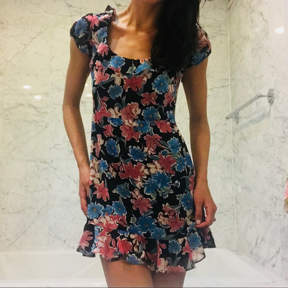 Zara mini dress in floral print NEVER WORN